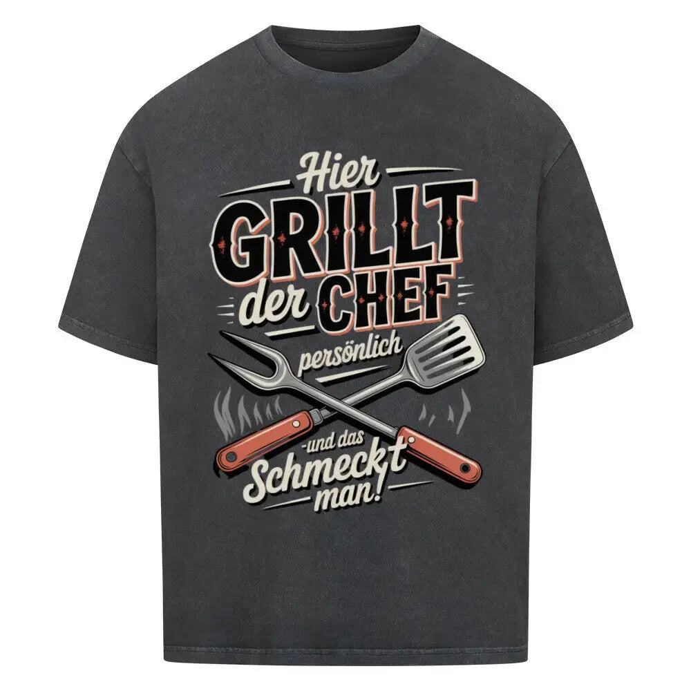 Hier grillt der Chef persönlich – Oversized Grill Shirt von Meatware – Motivdruck in Washed Black
