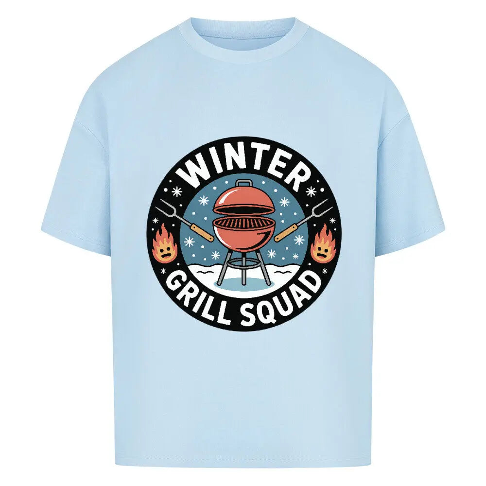 Winter Grill Squad – Oversized Shirt – Motivdruck in Babyblau