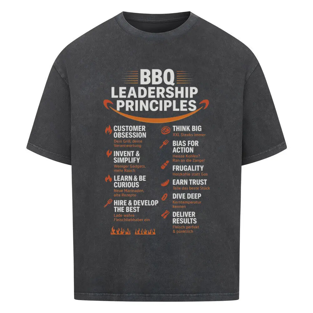 BBQ Leadership Principles – Oversized T-Shirt – Motivdruck in Washed Black