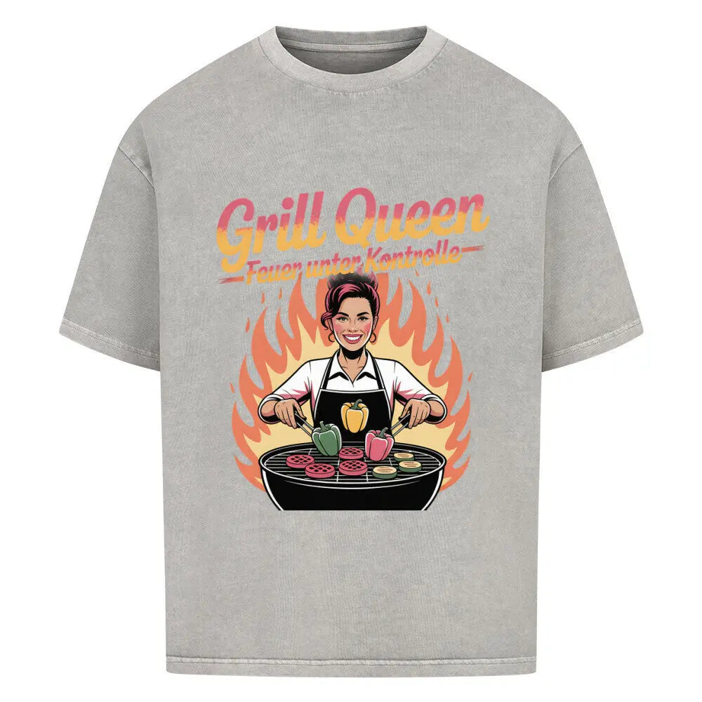 Grill Queen – Feuer unter Kontrolle – Oversized Shirt – Motivdruck in Washed Grey