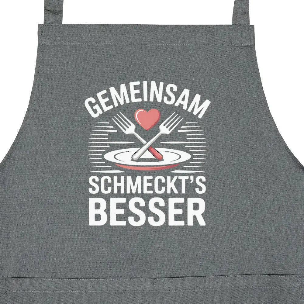 Gemeinsam schmeckt’s besser – Premium Grillschürze (BBQ-Lifestyle) – Motivdruck in Anthrazit, Nahaufnahme