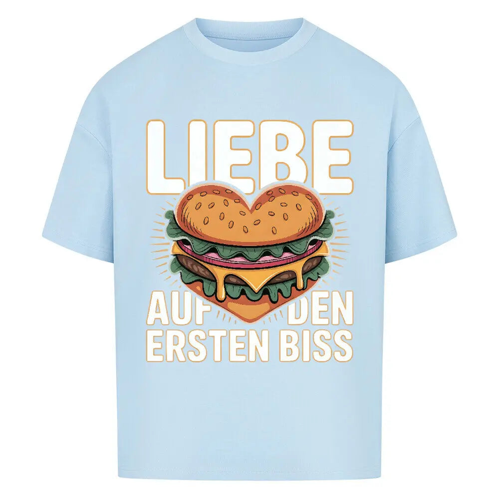 Liebe auf den ersten Biss – BBQ Burger Oversized T-Shirt (Herren & Damen Grill Style) – Motivdruck in Babyblau