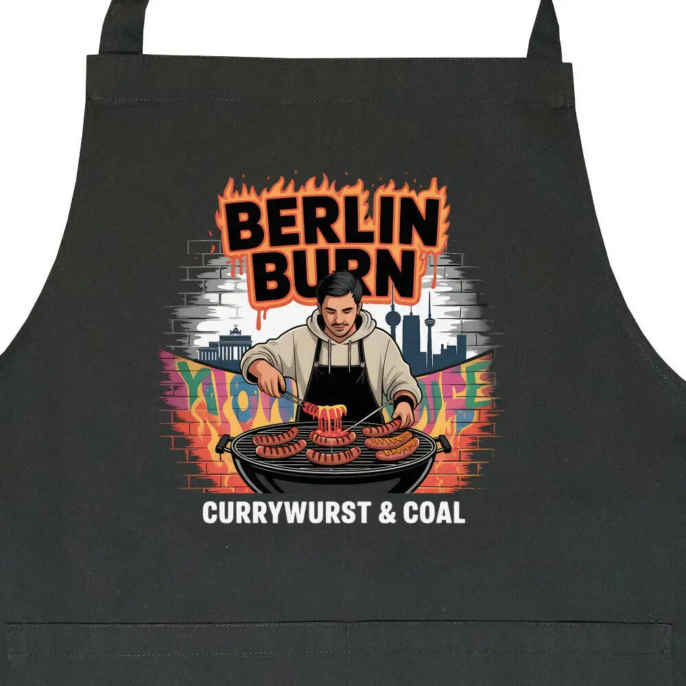 Berlin Burn – Premium Grillschürze (Currywurst & Coal Urban BBQ Zubehör) – Motivdruck in Schwarz, Nahaufnahme