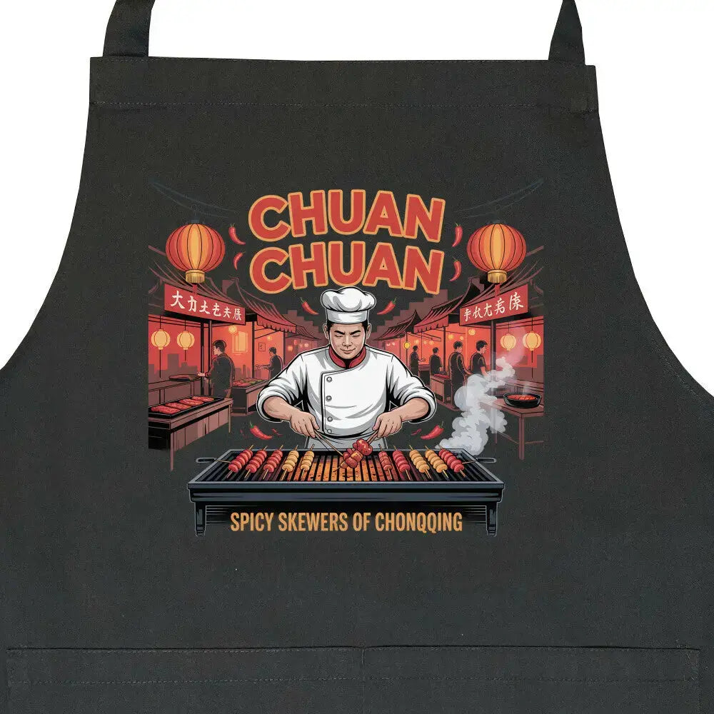 Chuan Chuan Chongqing – Premium Grillschürze (Spicy Asian BBQ Kochschürze) – Motivdruck in Schwarz, Nahaufnahme