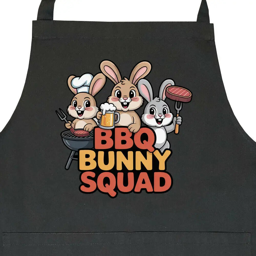 BBQ Bunny Squad Grillschürze – Lustiges Hasen Team Motiv | Schwarze BBQ Latzschürze – Motivdruck in Schwarz, Nahaufnahme