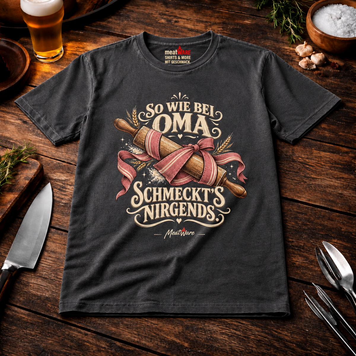 So wie bei Oma schmeckt's nirgends – Kochen Backen Küche Oversized Shirt