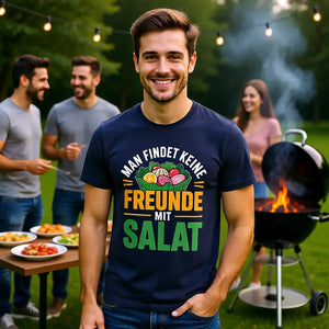 Premium T-Shirt mit Man findet keine Freunde mit Salat von Meatware im BBQ-Lifestyle Look