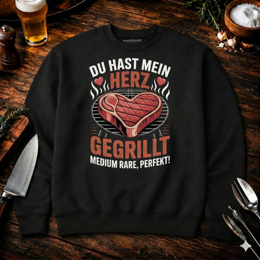 Du hast mein Herz gegrillt – Premium Organic Sweatshirt (BBQ & Romantik)