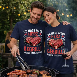 Meatware Premium T-Shirt mit Grillmotiv und Herz-Steak, Aufdruck „Du hast mein Herz gegrillt – Medium Rare, perfekt“, humorvolles BBQ-Liebesdesign für Grillfans und Paare