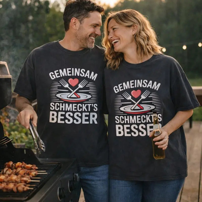 Oversized T-Shirt von Meatware mit dem Motiv „Gemeinsam schmeckt’s besser“, Herz und gekreuztem Besteck, perfektes Shirt für Paare, Kochen, Grillen und alle, die sagen: Liebe geht durch den Magen.
